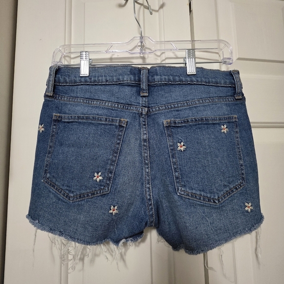 Gap Floral Embroidered Denim Womens Shorts Size 26 - Picture 3 of 9